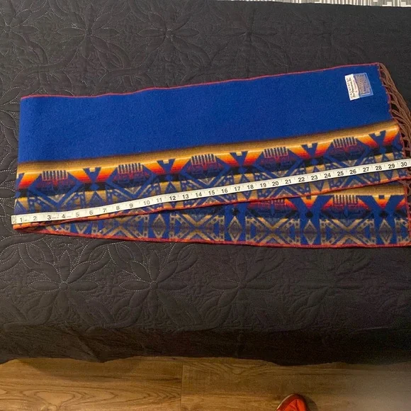 Pendleton - Hand Tailored Vintage Scarf - Picture 4 of 12